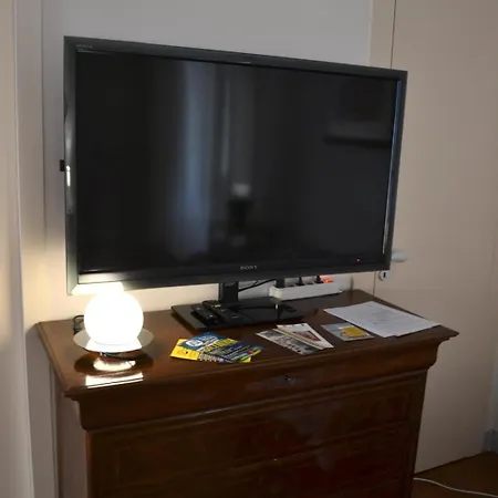 Demenna アパート *