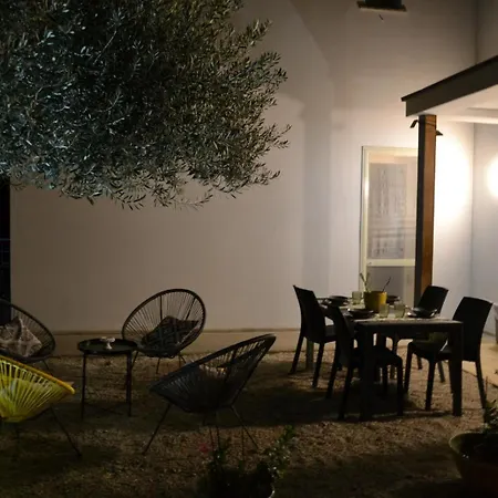 Demenna アパート