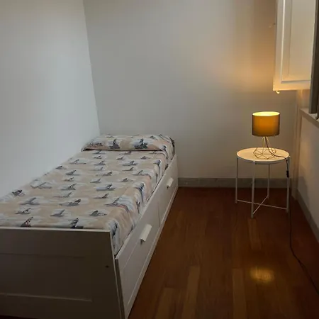 アパート Demenna *