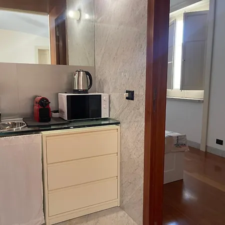 Demenna アパート ラ・ロッカ